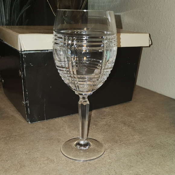 Ralph Lauren, Glen Plaid Wine Glass, new never used. - Picture 1 of 11